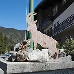 Des Alpes 3*