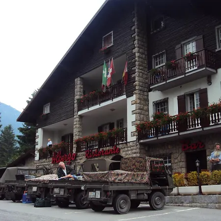 Hotel Des Alpes